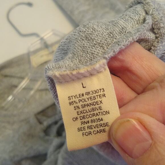 No comment women's size large grey blouse. Warm and Cozy - Picture 8 of 8